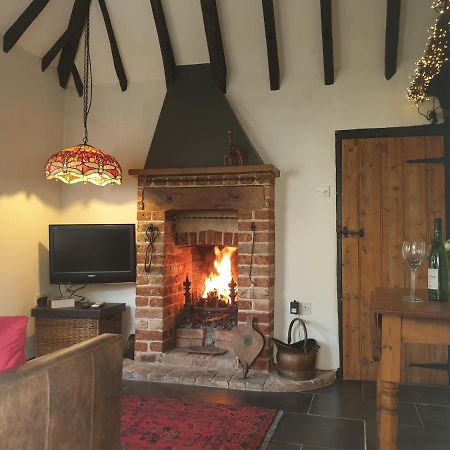 Upper Beeding Delightful Cottage On The River Adur Close To Brighton & The Downs No Dogs Sorry מראה חיצוני תמונה