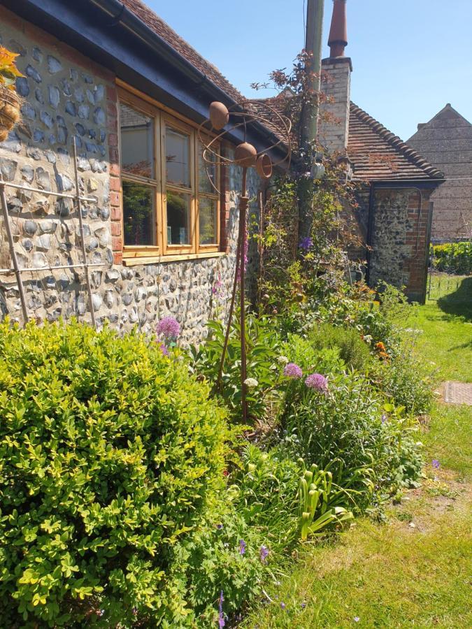 Upper Beeding Delightful Cottage On The River Adur Close To Brighton & The Downs No Dogs Sorry מראה חיצוני תמונה