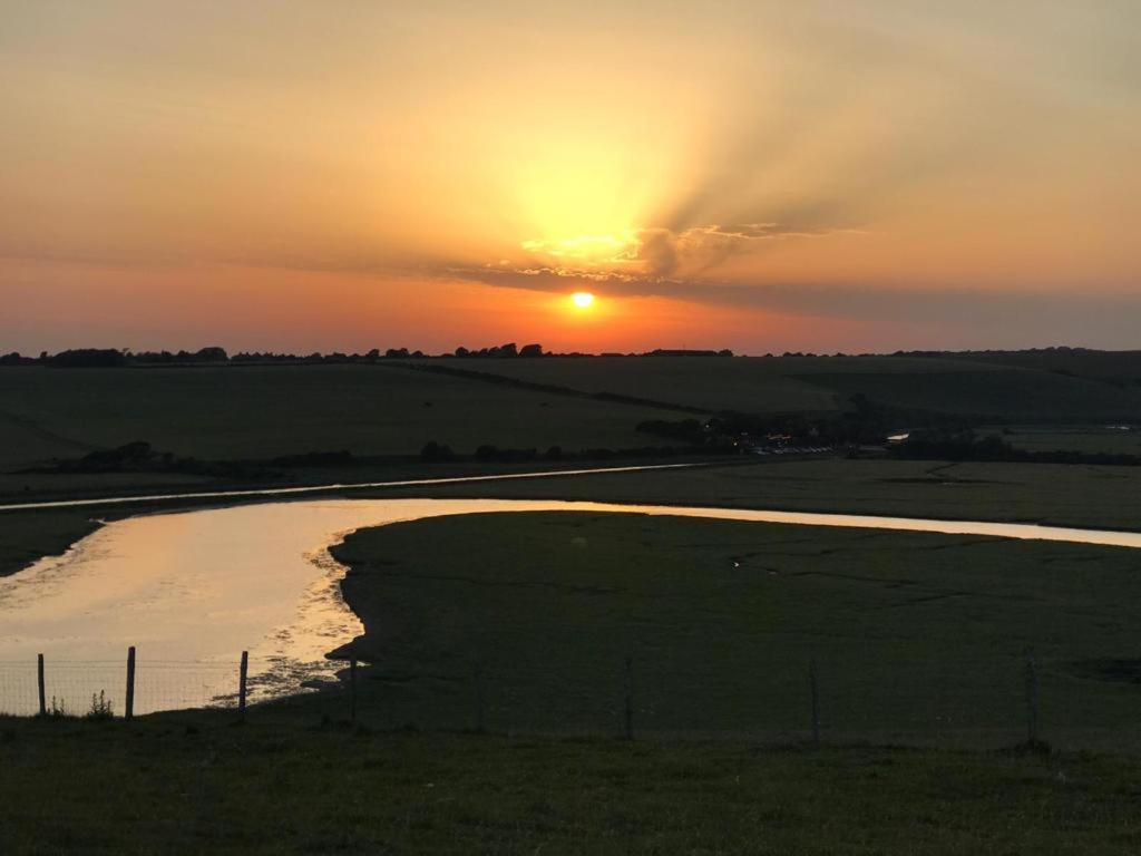 Upper Beeding Delightful Cottage On The River Adur Close To Brighton & The Downs No Dogs Sorry מראה חיצוני תמונה